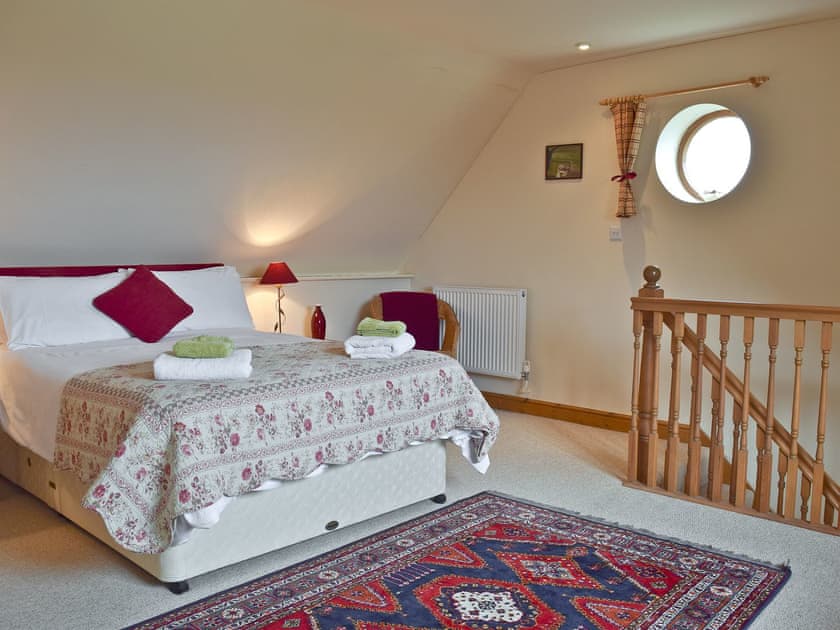 Double bedroom with En-Suite | Sunrise, Kings Coughton, near Alcester
