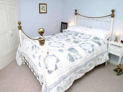 Double bedroom | Applewood Cottage, Walditch, nr. Bridport