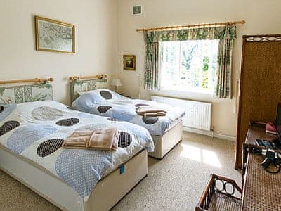Well presented twin bedroom | Westgate Cottage, St Lawrence, near Ventnor