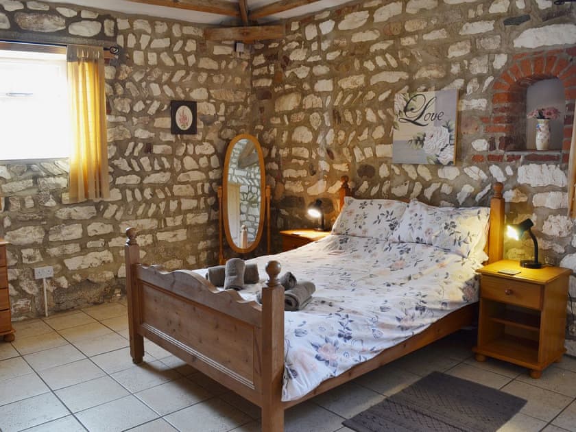 Double bedroom | Beacon Farm - Guillemot Cottage, Flamborough