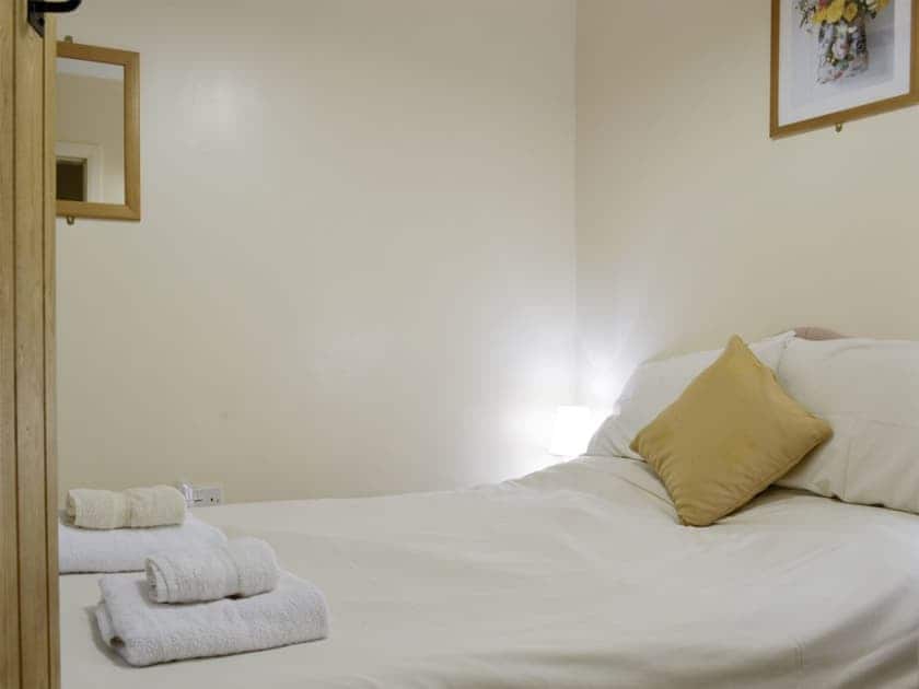 Relaxing double bedroom | Tan y Bryn, Prenteg, near Porthmadog