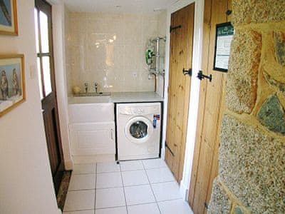 Utility area | Tregidden Farm - Buzzard Barn, St Martin, nr. Helston
