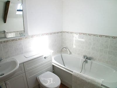 Bathroom | Tregidden Farm - Buzzard Barn, St Martin, nr. Helston
