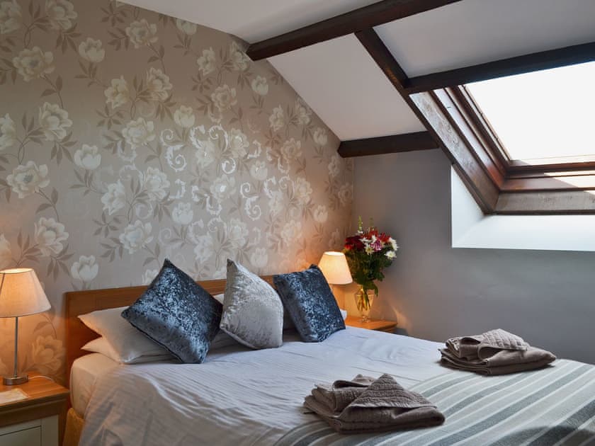 Double bedroom | Oak Leaves - Twelve Oaks Holiday Cottages, Teigngrace, near Newton Abbot
