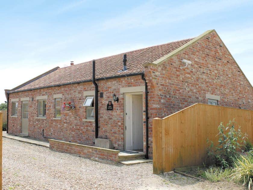 Exterior | Scalby Lodge - Lodge Cottage, Scalby