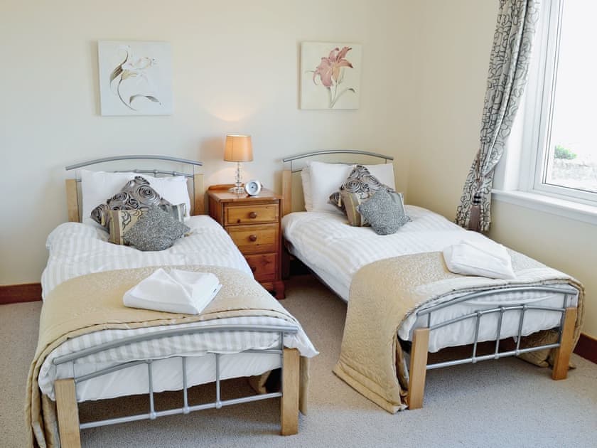 Twin bedroom | Winloma, Port William
