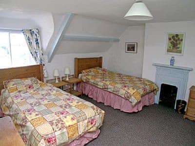 Twin bedroom | West Falloden Cottages - Honeysuckle Cottage, Embleton, nr. Alnwick