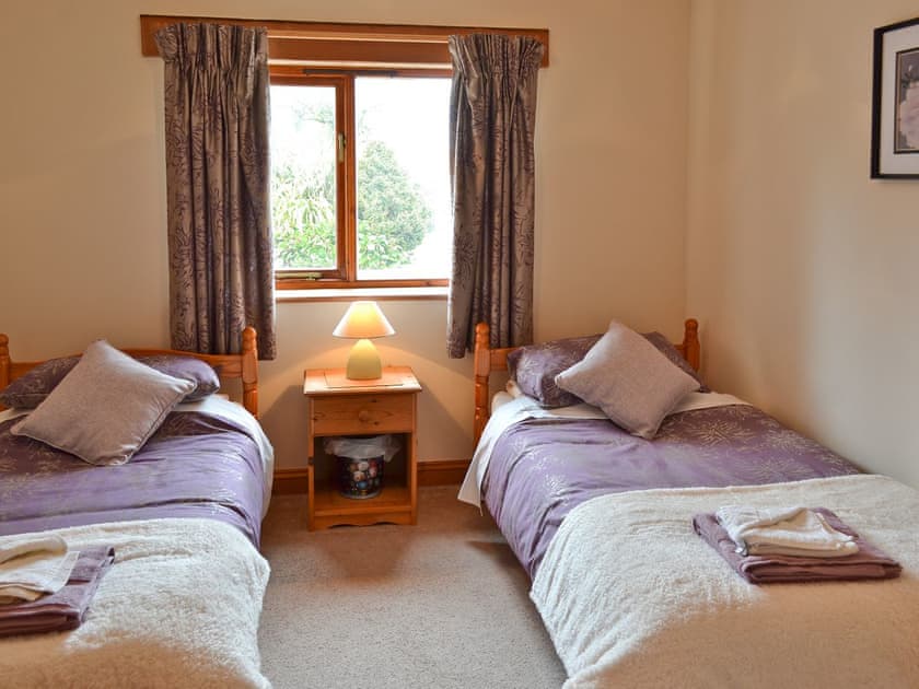 Twin bedroom | The Paddock, Nr. Marazion