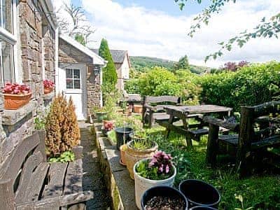 Sitting-out-area | Chapel Cottage, Pontsticill, Brecon Beacons