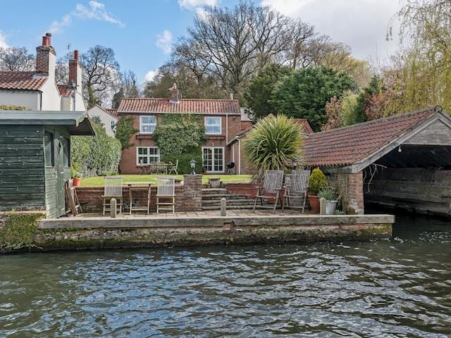 Wherryman S Cottage Ref Czm In Coltishall Norfolk Cottages Com