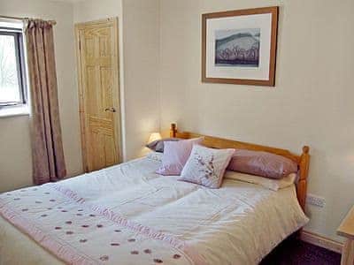 Double bedroom | Pencrennow Farm Cottages - The Gatehouse, Perranporth