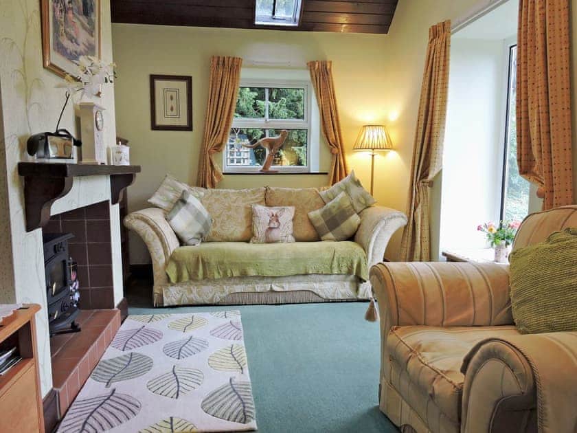 Elegantly decorated living room/dining room | Moorlands Cottage, Levisham