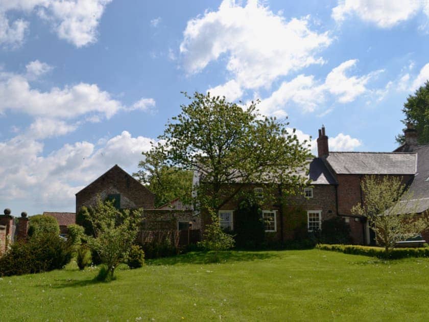 Garden and grounds | Dairy Cottage, West Knapton