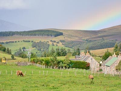 Honey Cottage, Auchnarrow, nr. Tomintoul