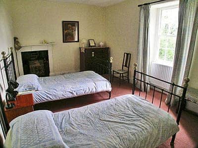 Twin bedroom | Low West, Hexham