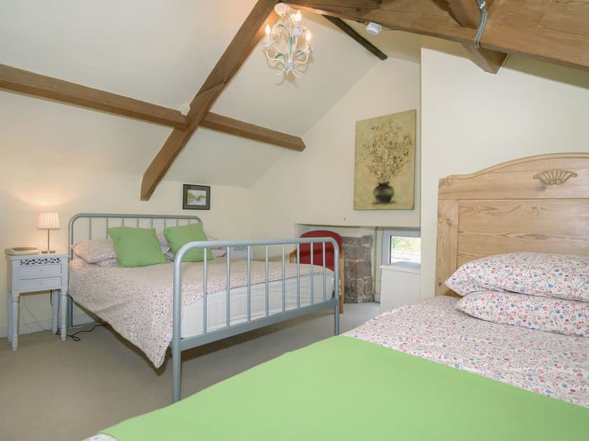 Twin bedroom | Edderside Hall, Edderside, nr. Allonby