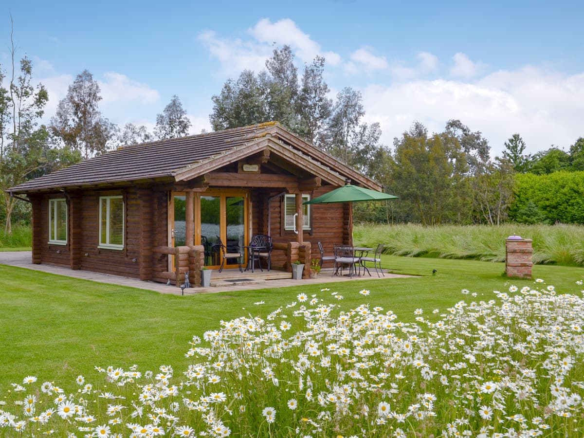 Lepus Lodge - Holiday Lodge in Central England - Image 1