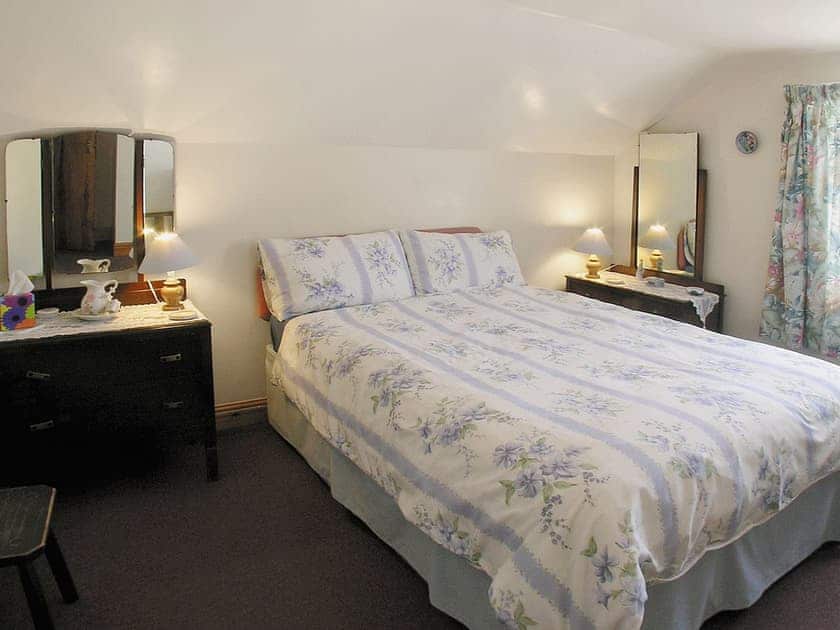 Double bedroom | Fuchsia Cottage, Linton-on-Ouse