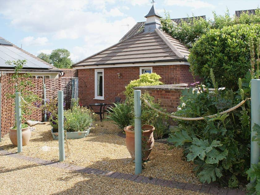 Quirky accommodation close to Stratford-upon-Avon | The Writing Room, Barford, near Stratford-upon-Avon