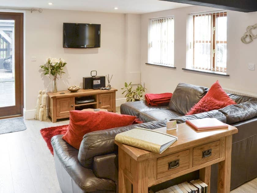 Spacious living area of open-plan room | Little Willow - The Willows, Ruthvoes, near St Columb