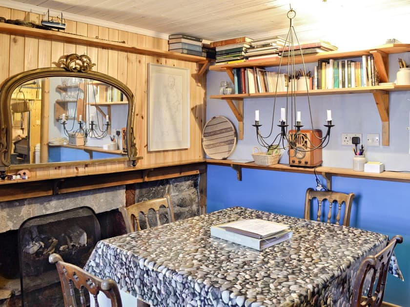 Dining Area | Crovie, Crovie, Gardenstown
