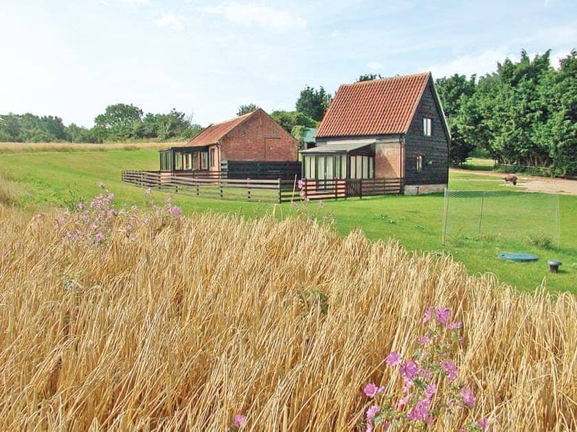 Carol’s Cottage (left) Sally’s Nest (right) | Carol’s Cottage, Wenhaston, nr. Southwold