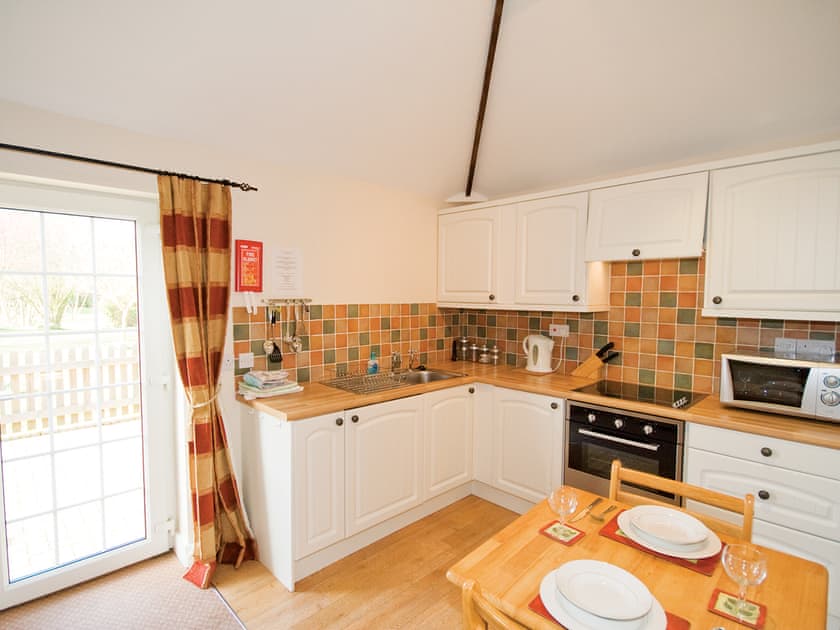 Moorhen Cottage kitchen | Moorhen Cottage, Leverton