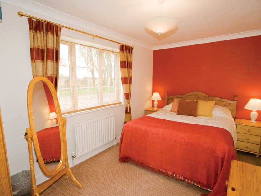 Curlew Cottage double bedroom | Curlew Cottage, Leverton