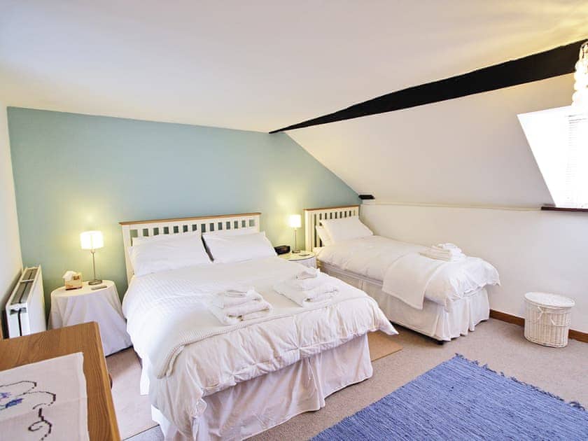 Fisherman’s Cottage double bedroom with single bed | Fisherman’s Cottage, Wells-next-the-Sea