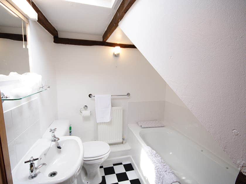 Fisherman’s Cottage bathroom | Fisherman’s Cottage, Wells-next-the-Sea