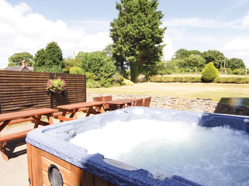 Hot tub | Little Brampton Farmhouse, Clunbury, near Ludlow
