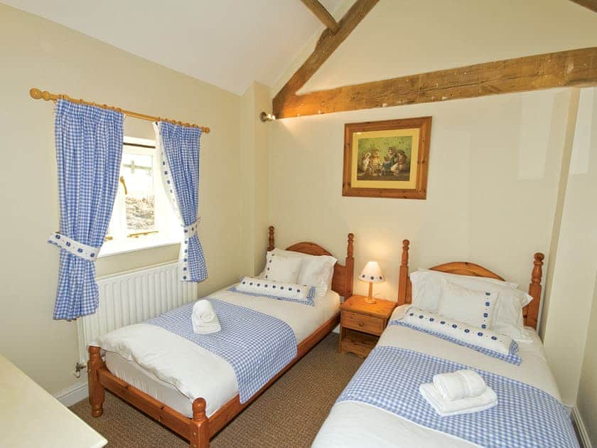 The Peacock Barn twin bedded room | The Peacock Barn, Dunstall Cross, nr. Barton-under-Needwood