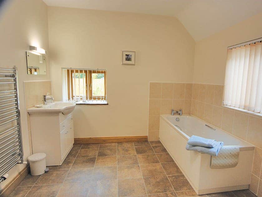 Bluebell Cottage bathroom | Bluebell Cottage, Chipping Sodbury