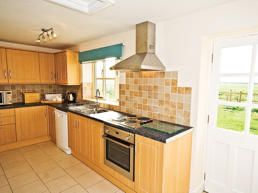 Brook Farm Cottage kitchen | Brook Farm Cottage, Minshull Vernon, Nantwich