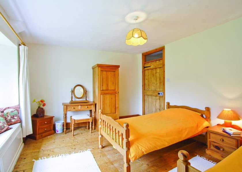 Manor House twin bedded room | Manor House, St Erth, Hayle
