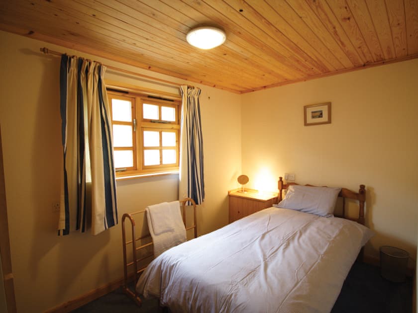 Meadow View single bedroom | Meadow View, Sea Palling, Norwich