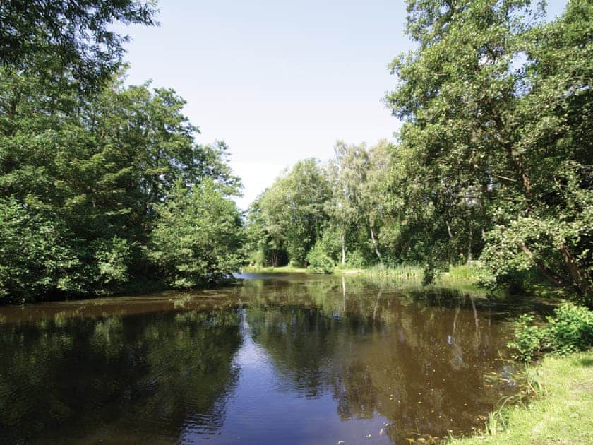 Hevingham Lakes | Garden Cottage, Hevingham, nr. Norwich