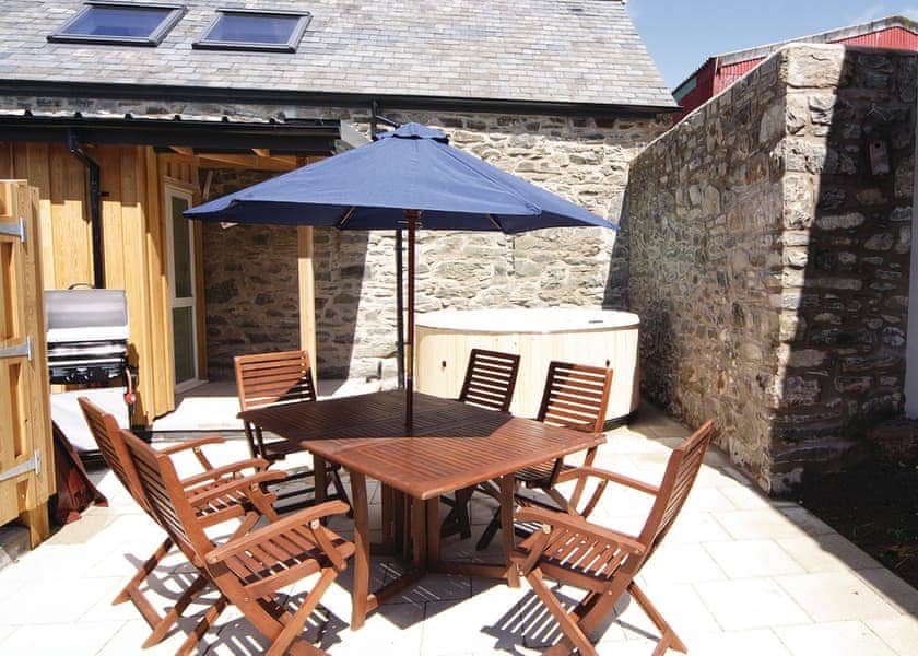 Stable Barn patio and hot tub | Stable Barn, Betws-Yn-Rhos, Conwy