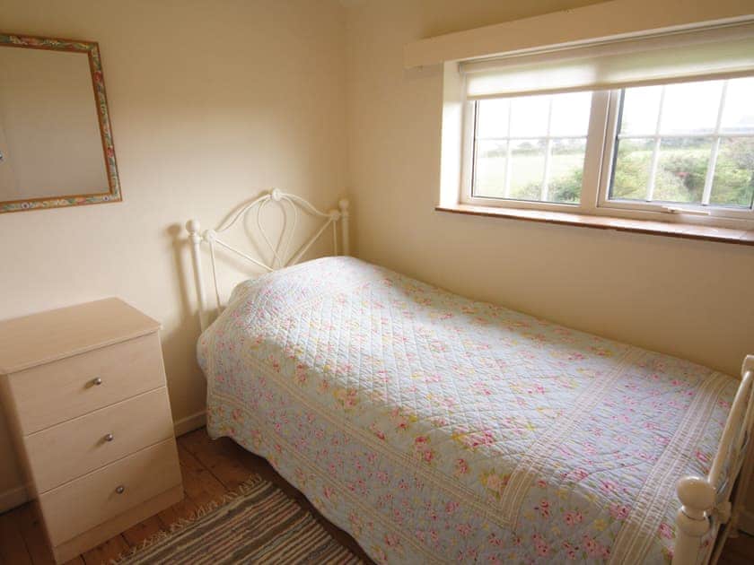 Riffli single bedroom | Riffli - Riffli, Cilan, nr. Abersoch