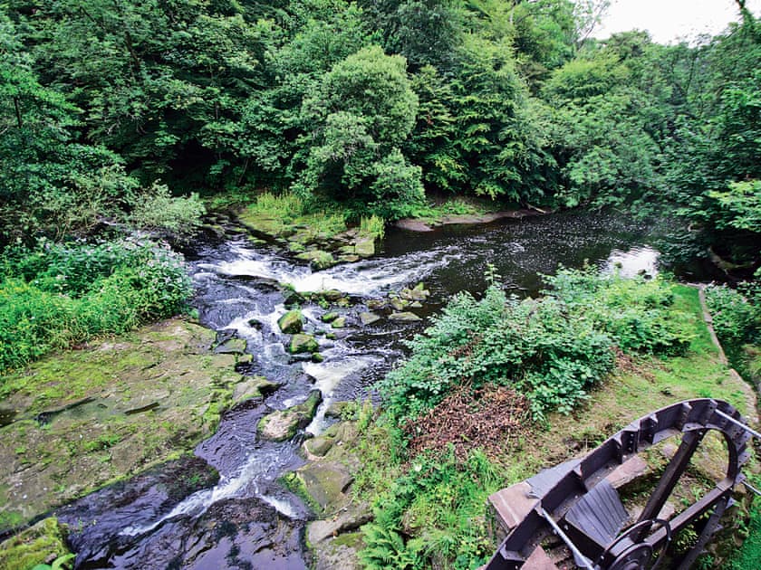 River Avon | The Wheelhouse, Nr. Linlithgow