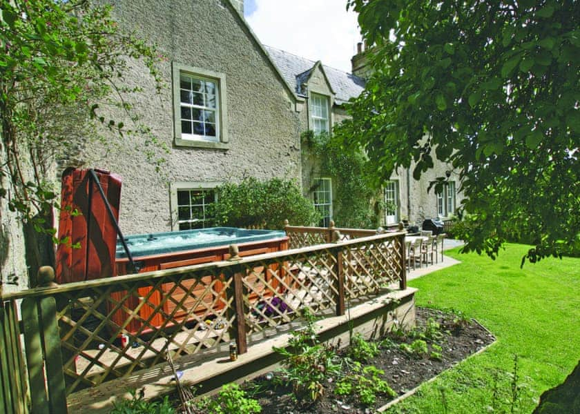 Exterior | Lochside Garden House, Town Yetholm, nr. Kelso