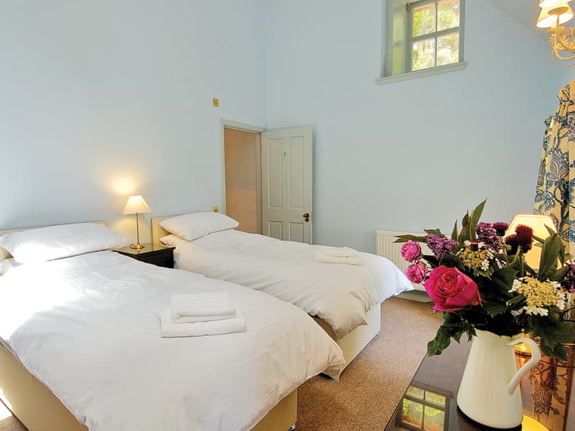Courtyard Cottage twin bedded room | Courtyard Cottage, Mellerstain, nr. Kelso