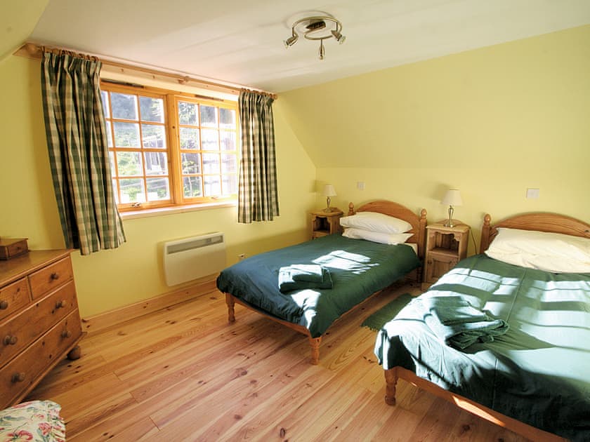 The Barn twin bedded room | The Barn, Lochearnhead