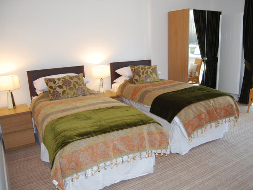 Island View double bedroom with zip and link beds | Island View, Dunure, nr. Ayr
