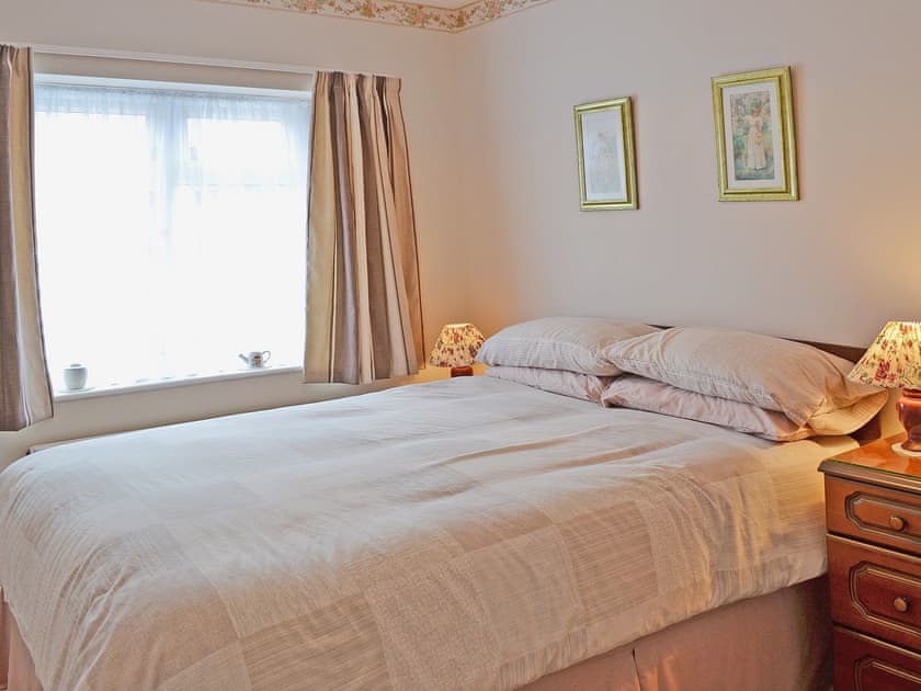 Double bedroom | Abbotts Ball Farm Cottage, Potterne, nr. Devizes