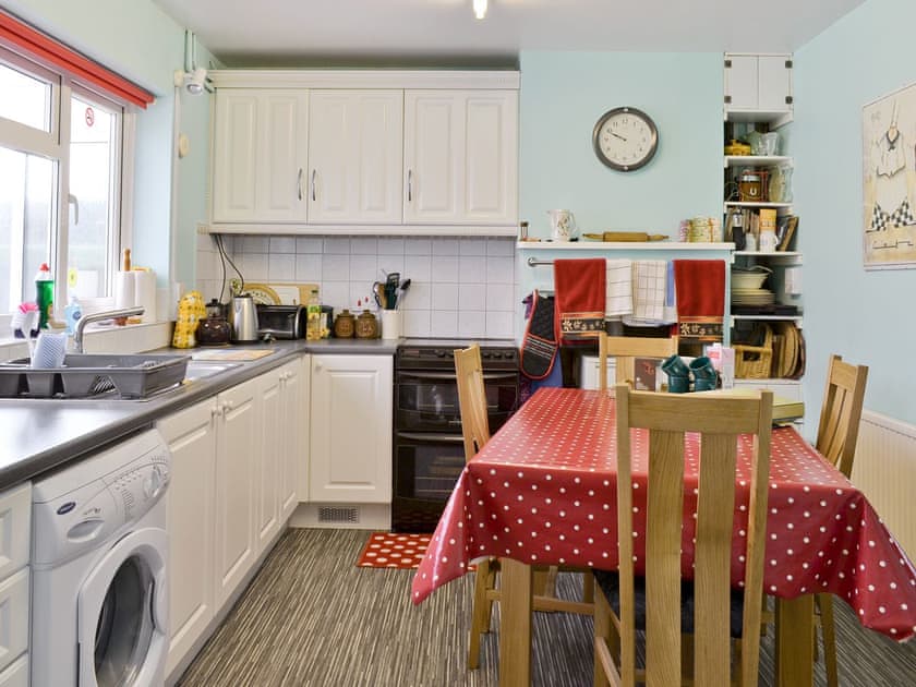 Kitchen/diner | Heath View Cottage, Westleton