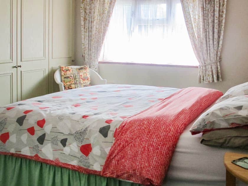 Double bedroom | Heath View Cottage, Westleton