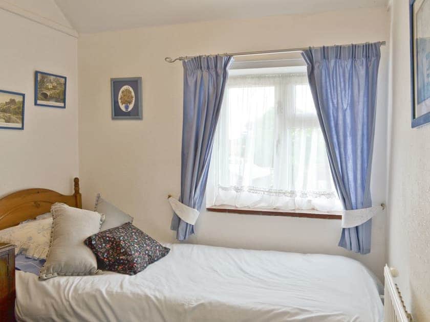 Single bedroom | Heath View Cottage, Westleton