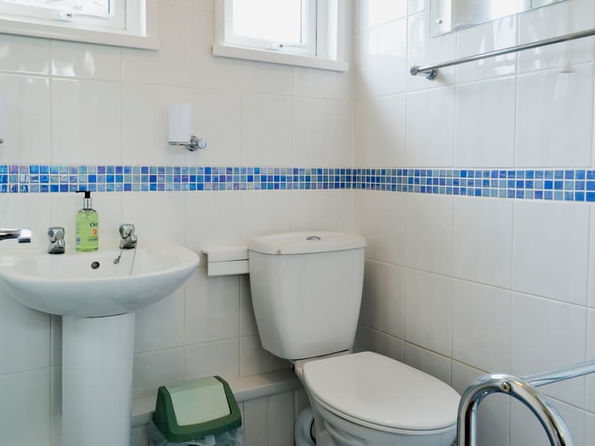 Bathroom | Poppy, Cromer