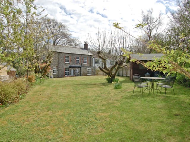 Silverstream Cottage Ref Tma In Hellandbridge Near Wadebridge